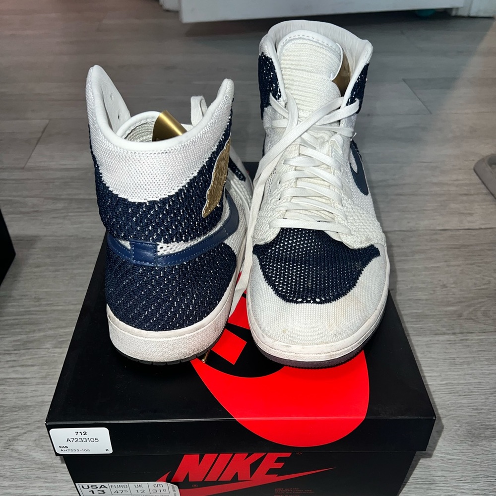 Jordan 1 Retro High Flyknit
Derek Jeter RE2PECT SIZE 13